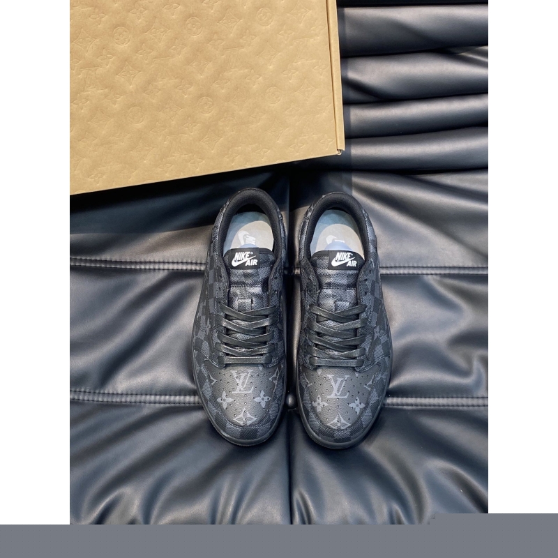 l**is V*t*n sneakers